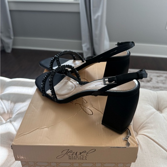 NEW Jewel Badgley Mischka Black Strappy Jeweled Heels Size 8.5 - Picture 9 of 10